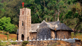 Munnar CSI Church: അന്ത്യവിശ്രമം മൂന്നാറിൽ വേണമെന്ന് ഇസബെൽ; ഹെൻട്രി സായ്പ്പിൻ്റെ പ്രിയതമയുടെ സെമിത്തേരി പള്ളിയായത് ഇങ്ങനെ Munnar CSI Church: അന്ത്യവിശ്രമം മൂന്നാറിൽ വേണമെന്ന് ഇസബെൽ; ഹെൻട്രി സായ്പ്പിൻ്റെ പ്രിയതമയുടെ സെമിത്തേരി പള്ളിയായത് ഇങ്ങനെ...