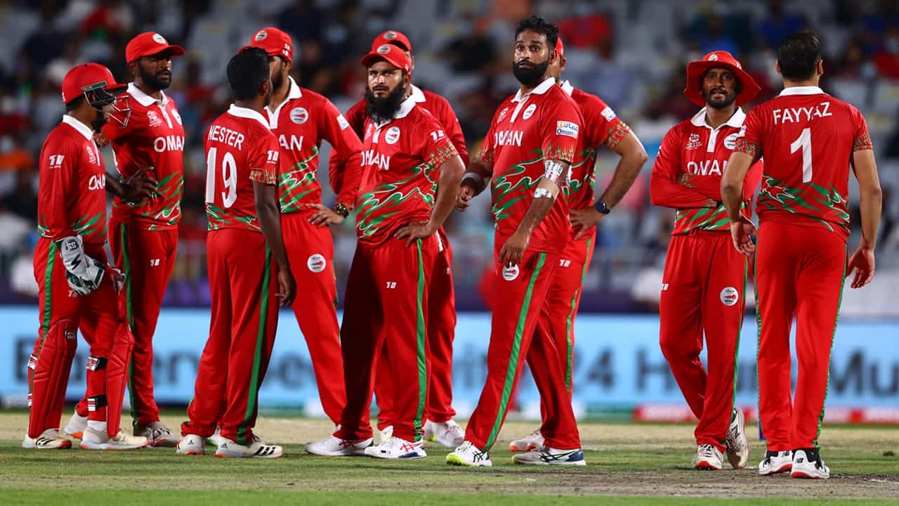 Oman Cricket: ലോകകപ്പില്‍ കളിച്ച താരങ്ങള്‍ക്ക് സമ്മാനത്തുകയില്ല; ചോദിച്ചവര്‍ പടിക്ക് പുറത്ത്; ഒമാന്‍ ക്രിക്കറ്റ് ബോര്‍ഡ് വിവാദക്കുരുക്കില്‍