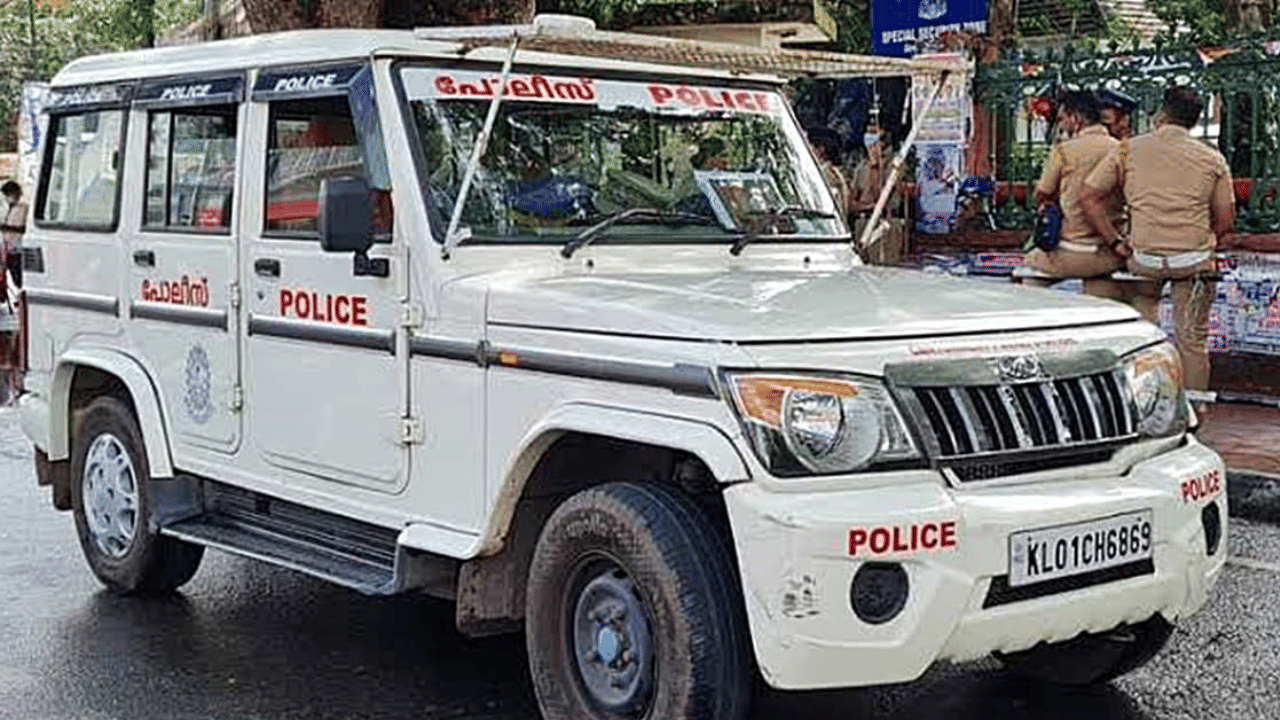 Black Money Seized: പാലക്കാട്ട് വൻ കള്ളപ്പണവേട്ട; 17 ലക്ഷം രൂപ പിടികൂടി, രണ്ടു പേർ അറസ്റ്റിൽ