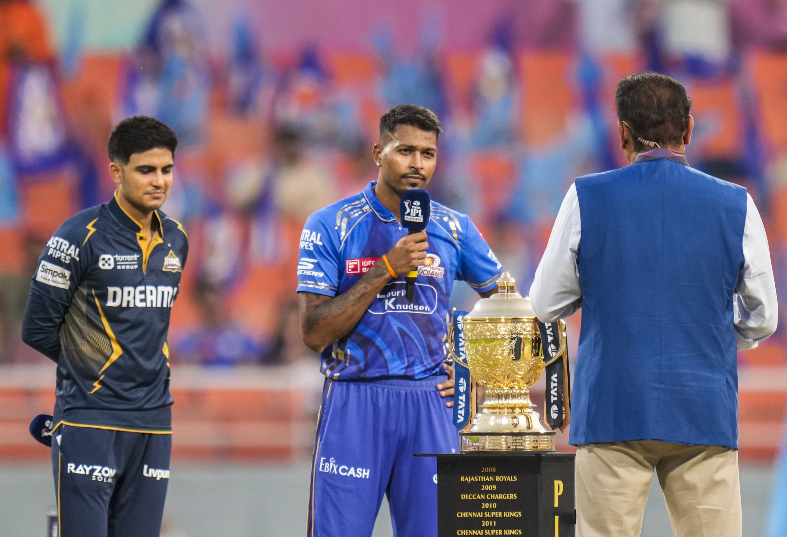 മത്സരത്തിൽ ഗുജറാത്ത് ടൈറ്റൻസ് പരാജയപ്പെട്ടിരുന്നു. 20 റൺസിന് ഗുജറാത്തിനെ തോല്പിച്ച മുംബൈ രണ്ടാം ക്ലാളിഫയറിലേക്ക് യോഗ്യത നേടുകയും ചെയ്തു. ആദ്യം ബാറ്റ് ചെയ്ത് 229 റൺസിൻ്റെ വിജയലക്ഷ്യം മുന്നോട്ടുവച്ച മുംബൈ ഗുജറാത്തിനെ ആറ് വിക്കറ്റ് നഷ്ടത്തിൽ 208 റൺസിലൊതുക്കുകയായിരുന്നു.
