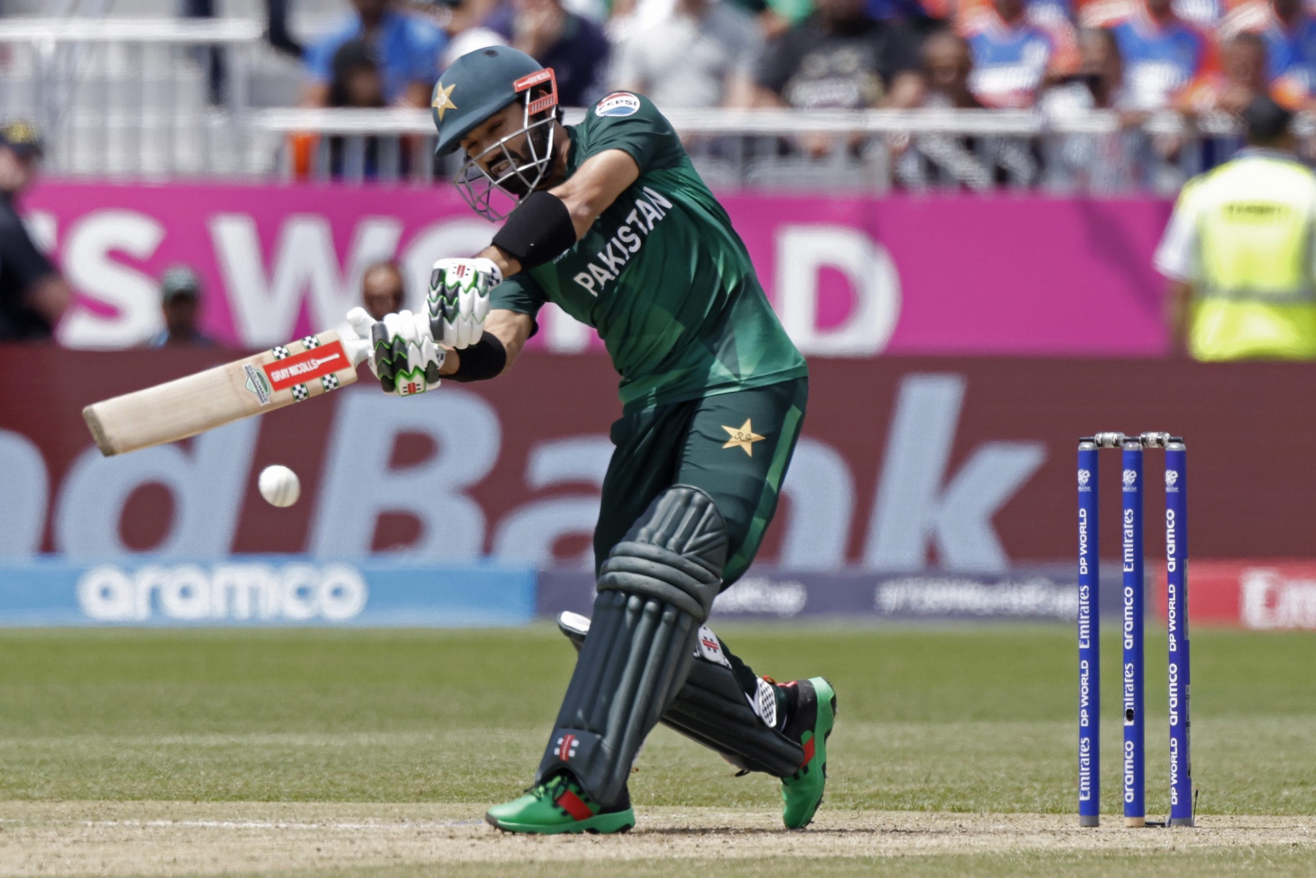 എന്നാൽ, നിസ്സഹകരണം ക്രിക്കറ്റിലേക്ക് കൊണ്ടുവരുന്നില്ലെന്നും പാകിസ്താനുമായി കളിക്കുമെന്നുമാണ് ബിസിസിഐയുടെ നിലപാടെന്ന് ദേശീയമാധ്യമങ്ങൾ റിപ്പോർട്ട് ചെയ്യുന്നു. സെപ്തംബറിൽ ഇന്ത്യ അടക്കം ആറ് ടീമുകളെ പങ്കെടുപ്പിച്ച് ഏഷ്യാ കപ്പ് നടത്താനാണ് എസിസിയുടെ തീരുമാനം.