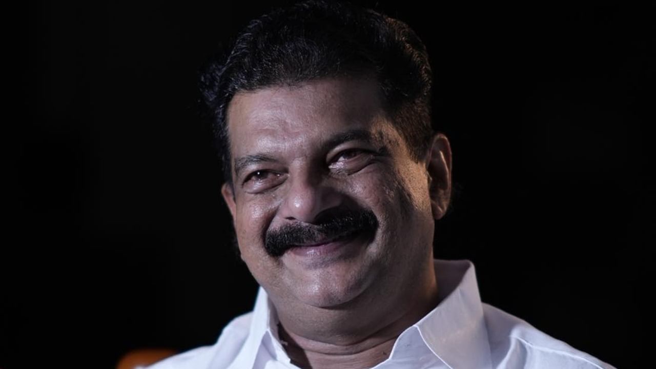 PV Anvar: പരസ്യപ്രതികരണത്തിലും ഒളിപ്പിച്ചത് ആ രഹസ്യസൂചന; അന്വര് ഇച്ഛിച്ചതും യുഡിഎഫ് കല്പിച്ചതും PV Anvar: പരസ്യപ്രതികരണത്തിലും ഒളിപ്പിച്ചത് ആ രഹസ്യസൂചന; അന്വര് ഇച്ഛിച്ചതും യുഡിഎഫ് കല്പിച്ചതും