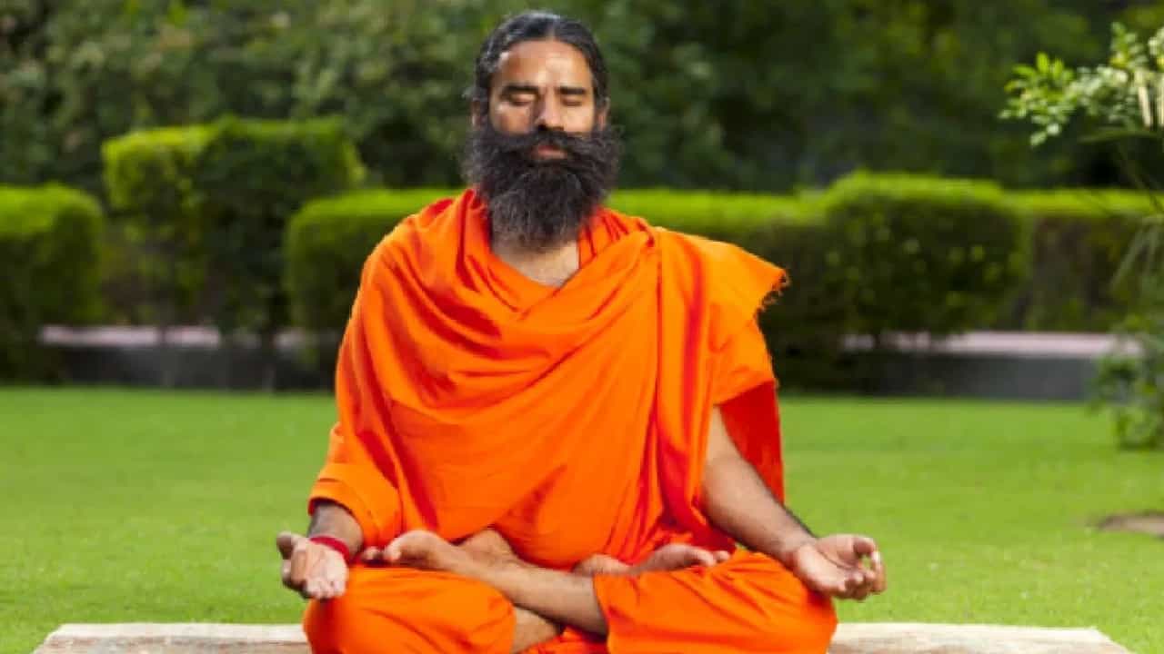 Patanjali Yoga: എത്ര തരം യോഗയുണ്ട് ? പതഞ്ജലി പറയുന്ന ആ യോഗാസനങ്ങൾ Patanjali Yoga: എത്ര തരം യോഗയുണ്ട് ? പതഞ്ജലി പറയുന്ന ആ യോഗാസനങ്ങൾ