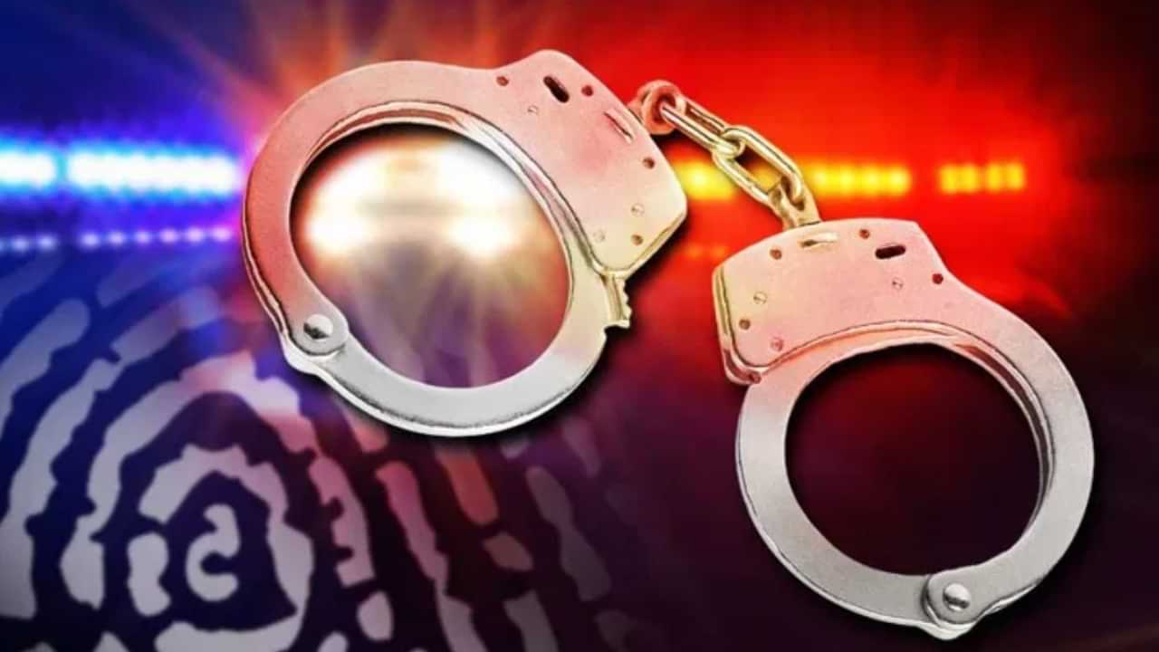 Peringottukara Temple Priest: പെരിങ്ങോട്ടുകര ദേവസ്ഥാനം പൂജാരി അറസ്റ്റിൽ, പരാതി വ്യാജമെന്ന് ആരോപണം? Peringottukara Temple Priest: പെരിങ്ങോട്ടുകര ദേവസ്ഥാനം പൂജാരി അറസ്റ്റിൽ, പരാതി വ്യാജമെന്ന് ആരോപണം?