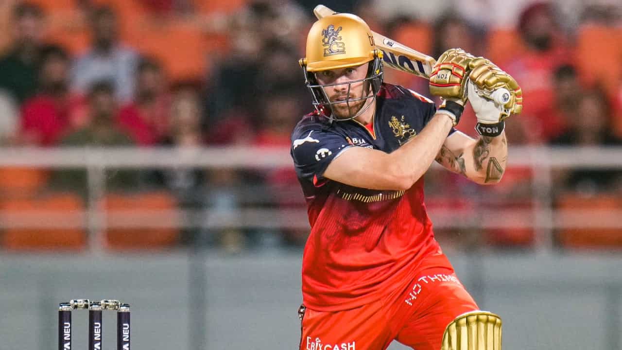 IPL 2025: ഫൈനൽ കളിക്കാൻ ഫിൽ സാൾട്ട് ഉണ്ടാവില്ലെന്ന് സൂചന; റോയൽ ചലഞ്ചേഴ്സ് ബെംഗളൂരുവിന് വൻ തിരിച്ചടി IPL 2025: ഫൈനൽ കളിക്കാൻ ഫിൽ സാൾട്ട് ഉണ്ടാവില്ലെന്ന് സൂചന; റോയൽ ചലഞ്ചേഴ്സ് ബെംഗളൂരുവിന് വൻ തിരിച്ചടി