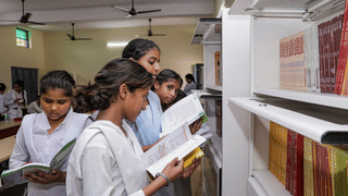 kerala plus one admission 2025:  മുന്നോക്ക സമുദായത്തിലെ സാമ്പത്തിക പിന്നോക്കക്കാർക്കുള്ള സംവരണസീറ്റുകൾ ഒഴിഞ്ഞു കിടക്കുന്നു