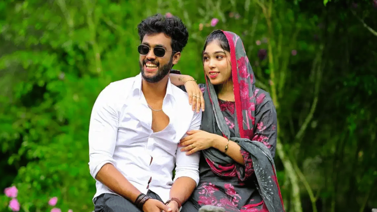 Rafi-Maheena: ‘ഞാനും റാഫിയും വേർപിരിഞ്ഞു, ആൺകുട്ടികളും തേക്കും, റീൽ ലൈഫും റിയൽ ലൈഫും വ്യത്യസ്തമാണ്’; മഹീന Rafi-Maheena: ‘ഞാനും റാഫിയും വേർപിരിഞ്ഞു, ആൺകുട്ടികളും തേക്കും, റീൽ ലൈഫും റിയൽ ലൈഫും വ്യത്യസ്തമാണ്’; മഹീന