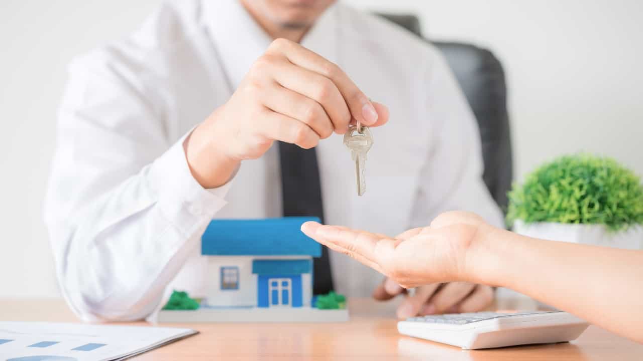 Rental Scam: വാടകപ്പരസ്യങ്ങൾ നൽകി തട്ടിപ്പ്; ദുബായിൽ വ്യാജ ഏജൻ്റിനെ പിടികൂടി പോലീസ്
