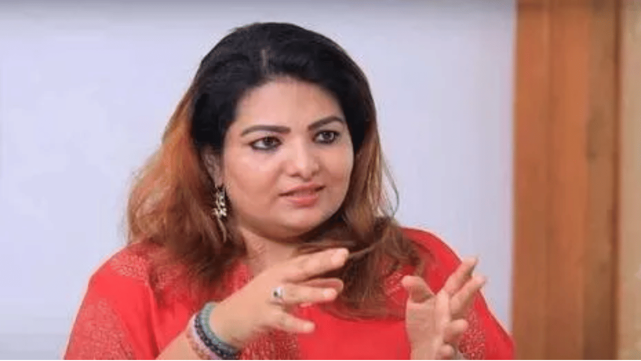 Sandra Thomas: സാന്ദ്ര തോമസിനെതിരായ വധഭീഷണി; നടപടിയെടുത്ത് ഫെഫ്ക, പ്രൊഡക്ഷന്‍ കണ്‍ട്രോളറെ സസ്‌പെന്‍ഡ് ചെയ്തു