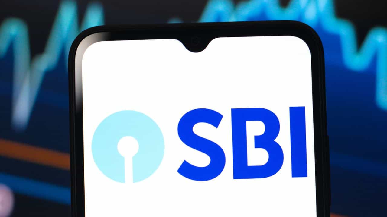 SBI Savings Account: എഫ്ഡിക്ക് മാത്രമല്ല സേവിങ്‌സ് അക്കൗണ്ടിനും പലിശ കുറഞ്ഞു; എസ്ബിഐ മാറ്റങ്ങള്‍ ഇങ്ങനെ