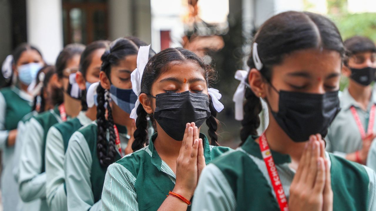 COVID School Holiday : ഏഴ് വിദ്യാർഥികൾക്ക് കോവിഡ്; ആലപ്പുഴയിൽ സ്കൂളിന് കളക്ടർ അവധി പ്രഖ്യാപിച്ചു