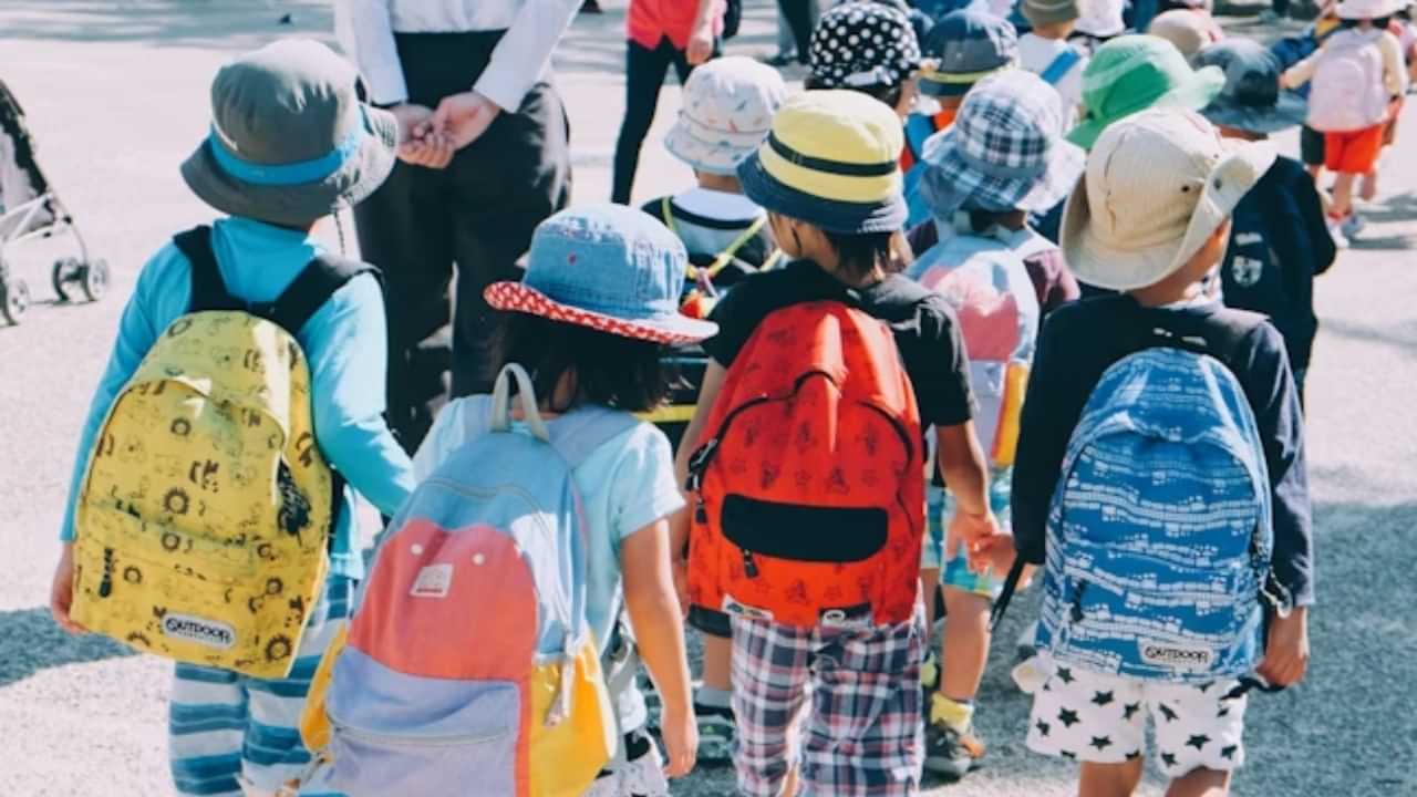 School Holiday: മഴയ്ക്ക് ശമനമില്ല; വിവിധ ജില്ലകളിലെ വിദ്യാഭ്യാസ സ്ഥാപനങ്ങൾക്ക് ഇന്ന് അവധി