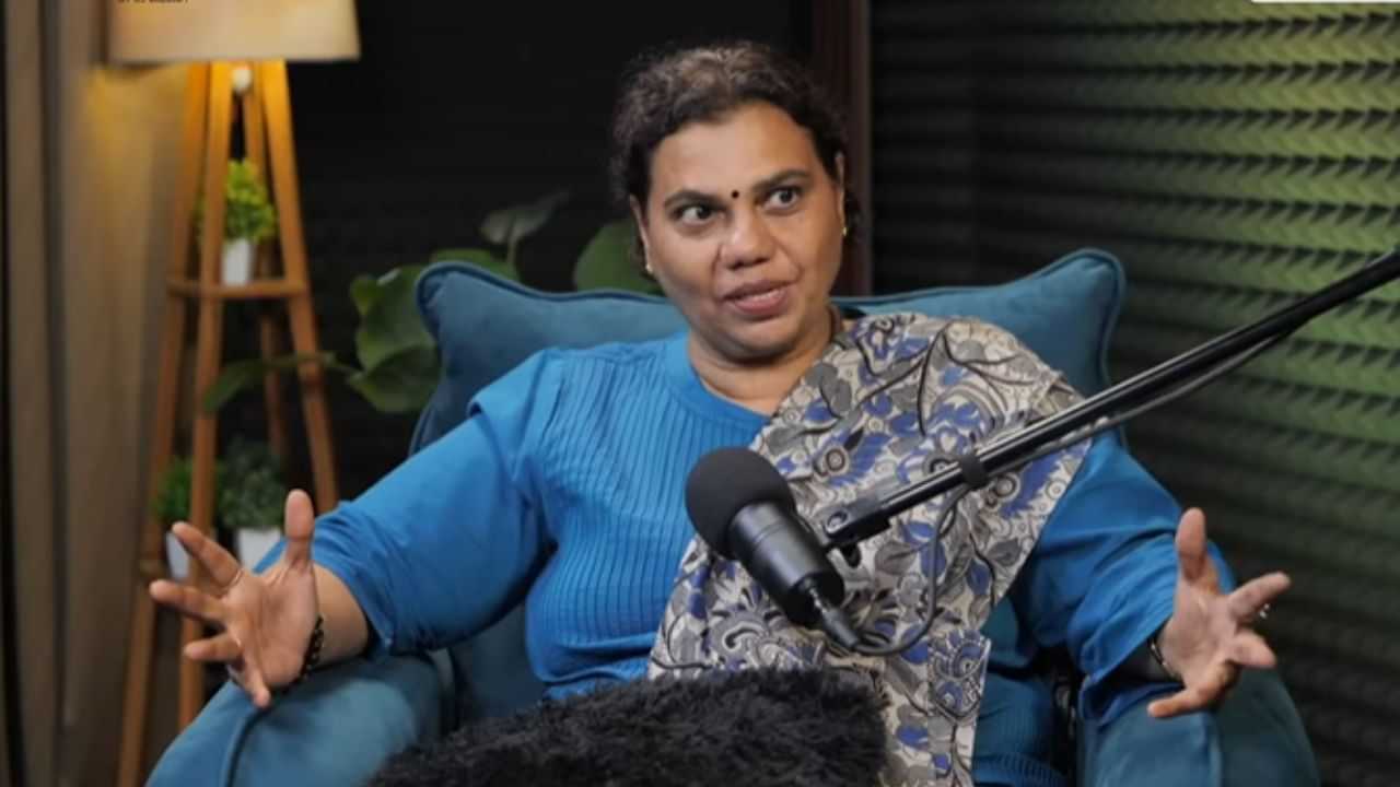 Mohanlal: റിഹേഴ്സല് ഇല്ലാതെ തന്നെ ഡാന്സ് ചെയ്തു, ലാല് സാറിന് അത്രയും ഒബ്സര്വേഷനാണ്: ശാന്തി മാസ്റ്റര് Mohanlal: റിഹേഴ്സല് ഇല്ലാതെ തന്നെ ഡാന്സ് ചെയ്തു, ലാല് സാറിന് അത്രയും ഒബ്സര്വേഷനാണ്: ശാന്തി മാസ്റ്റര്