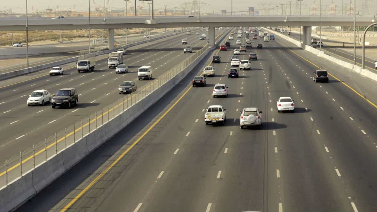 Sharjah: നിയമവിരുദ്ധമായി മോഡിഫൈ ചെയ്ത വാഹനങ്ങൾക്ക് കത്രികപ്പൂട്ടുമായി ഷാർജ പോലീസ്; പിഴയൊടുക്കേണ്ടത് 10,000 ദിർഹം Sharjah: നിയമവിരുദ്ധമായി മോഡിഫൈ ചെയ്ത വാഹനങ്ങൾക്ക് കത്രികപ്പൂട്ടുമായി ഷാർജ പോലീസ്; പിഴയൊടുക്കേണ്ടത് 10,000 ദിർഹം