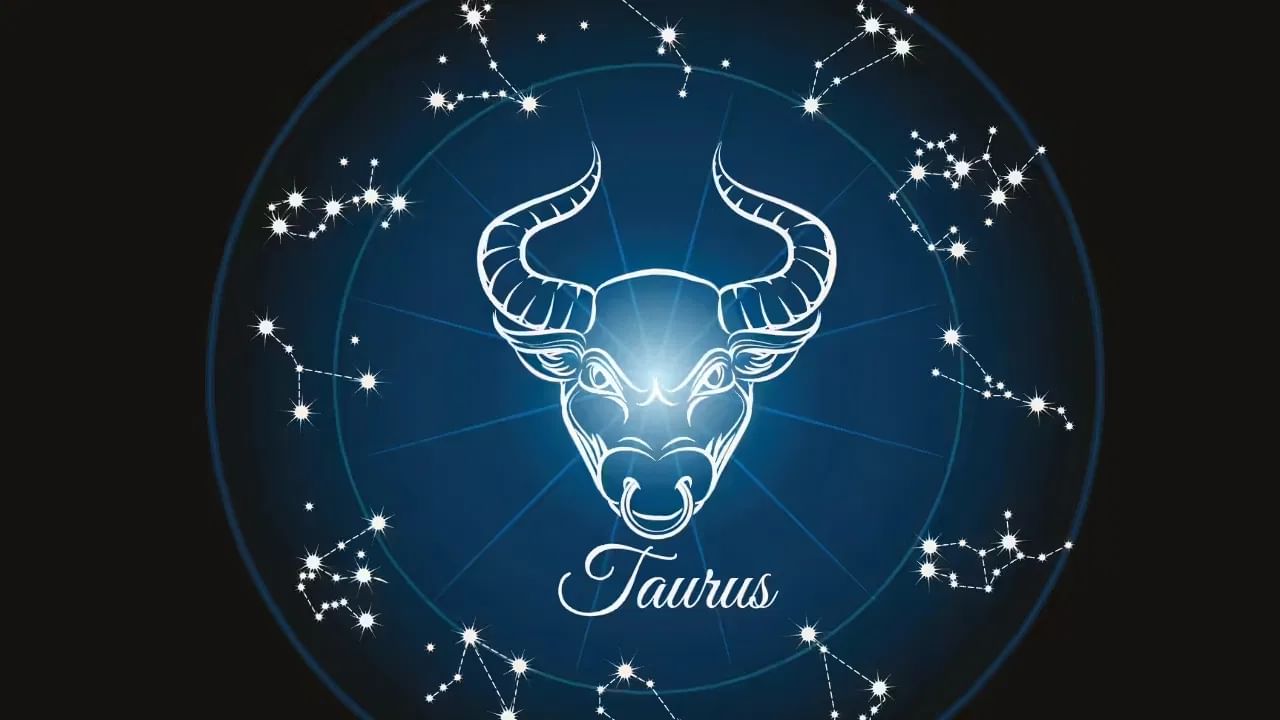 ഒരു വർഷത്തിനുശേഷം ശുക്രൻ  വൃശ്ചികത്തിലേക്ക് മാറും, ഇത് ഇവർക്ക് ഭാഗ്യം കൊണ്ടുവരും. നിരവധി സാമ്പത്തിക നേട്ടങ്ങൾ ഉണ്ടാകും. അപ്രതീക്ഷിത വഴികളിലൂടെ പണം വരും. അതിനുപുറമെ, ചെയ്യുന്ന ഏത് ജോലിയും പ്രയോജനപ്പെടും. വീട്ടിൽ ശുഭകരമായ സംഭവങ്ങൾ നടക്കും. പുതിയ വാഹനങ്ങൾ വാങ്ങാനുള്ള സാധ്യതയുണ്ട്.