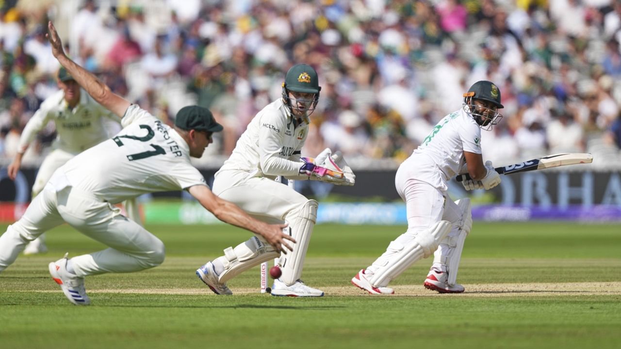 വേദന കടിച്ചമര്‍ത്തിയാണ് താരം ബാറ്റേന്തുന്നതെന്ന് ദൃശ്യങ്ങളില്‍ വ്യക്തമായിരുന്നു. പരിക്ക് മൂലം താരം മുടന്തിയാണ് നടന്നതും.