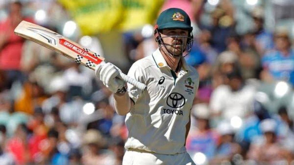 ഓസ്ട്രേലിയയുടെ ഇന്നിംഗ്സിൽ ട്രാവിസ് ഹെഡിൻ്റെ ക്യാച്ചും നിലത്ത് തട്ടിയിരുന്നു. ഇത് അമ്പയർ ഔട്ട് വിധിച്ചില്ല. ഹെഡ് 59 റൺസെടുത്താണ് പുറത്തായത്. രണ്ടാം ഇന്നിംഗ്സിൽ ബാറ്റ് ചെയ്യുന്ന ഓസ്ട്രേലിയ നാല് വിക്കറ്റ് നഷ്ടത്തിൽ 94 റൺസെന്ന നിലയിലാണ്. 82 റൺസാണ് ആകെ ലീഡ്. 
