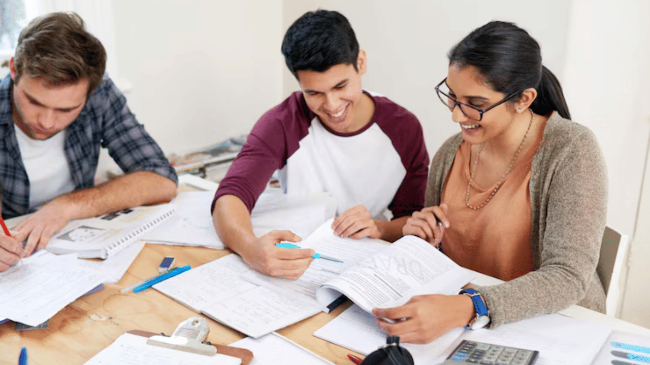 UGC NET June 2025: യുജിസി നെറ്റിന് തയ്യാറെടുക്കുകയാണോ? വിഷയാടിസ്ഥാനത്തിലുള്ള ഷെഡ്യൂൾ ഡൗൺലോഡ് ചെയ്യാം ഇങ്ങനെ