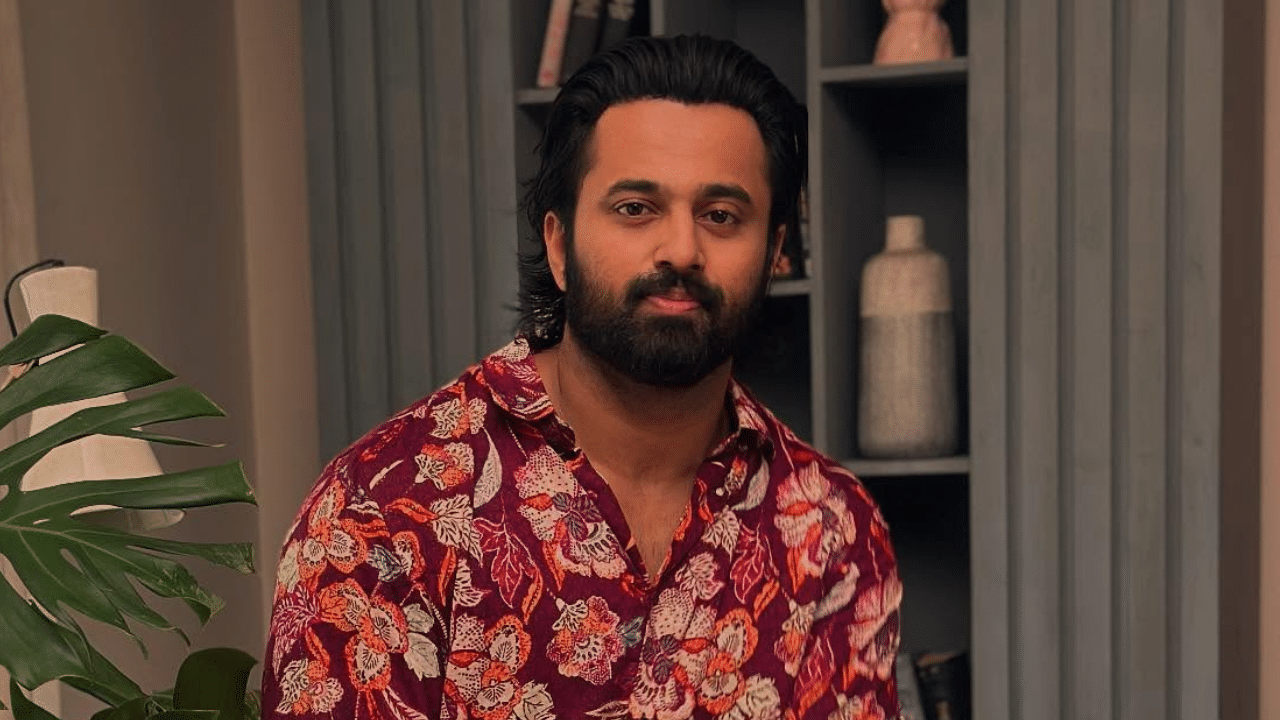 നേരത്തെ ഉണ്ണി മുകുന്ദൻ കേസിൽ ഗൂഢാലോചന ആരോപിച്ച് സംസ്ഥാന പൊലീസ് മേധാവിക്ക് പരാതി നൽകിയിരുന്നു. കൂടാതെ, സംഭവത്തിൽ വിശദീകരണവുമായി കഴിഞ്ഞ ദിവസം ഉണ്ണി മുകുന്ദൻ വാർത്താ സമ്മേളനവും നടത്തിയിരുന്നു. (Image Credits: Unni Mukundan Instagram)
