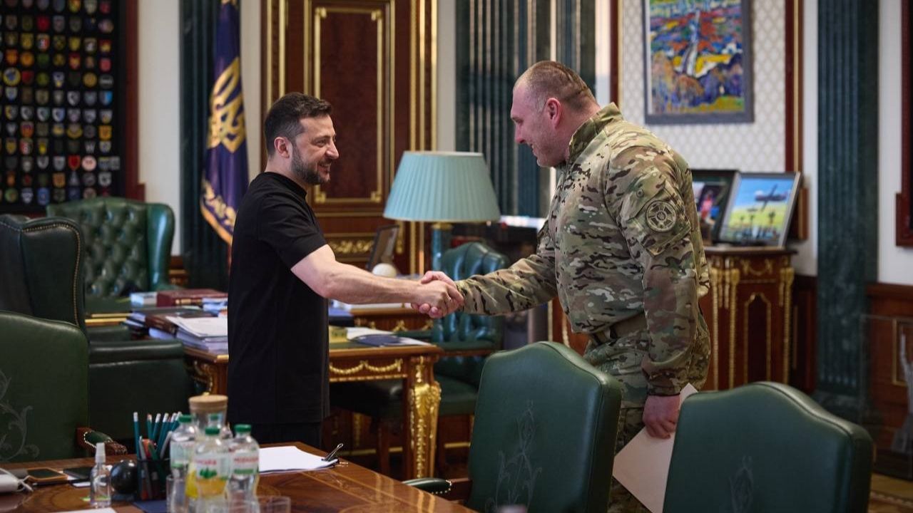 Ukrainian Drones Strike: സമാധാന ചര്ച്ചയ്ക്ക് മുമ്പ് കനത്ത ആക്രമണം; ഇത് പശ്ചാത്യ രാജ്യങ്ങള്ക്കുള്ള സന്ദേശമോ? Ukrainian Drones Strike: സമാധാന ചര്ച്ചയ്ക്ക് മുമ്പ് കനത്ത ആക്രമണം; ഇത് പശ്ചാത്യ രാജ്യങ്ങള്ക്കുള്ള സന്ദേശമോ?