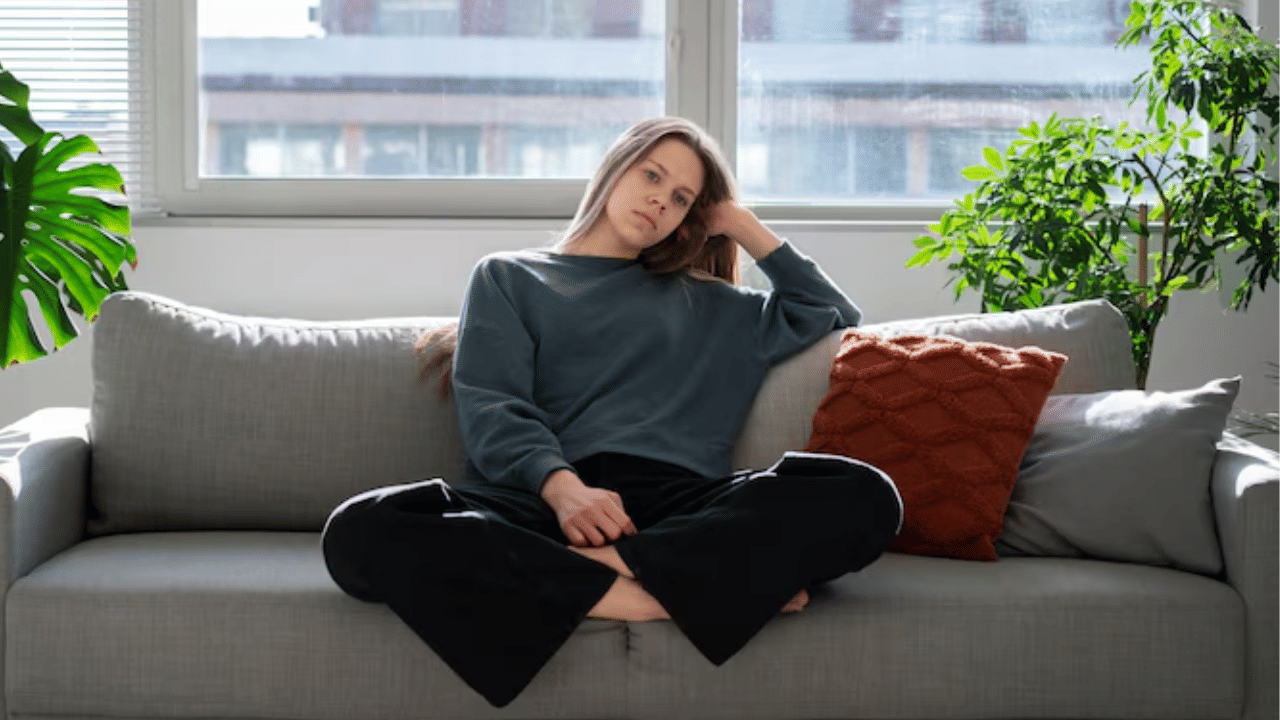 Vitamin D Deficiency: ഈ ലക്ഷണങ്ങൾ അവഗണിക്കരുത്; വിറ്റാമിൻ ഡിയുടെ കുറവാകാം Vitamin D Deficiency: ഈ ലക്ഷണങ്ങൾ അവഗണിക്കരുത്; വിറ്റാമിൻ ഡിയുടെ കുറവാകാം