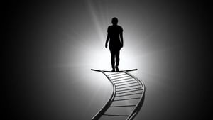 Viral News: കാമുകിയുടെ ചിതയിലേക്ക്  ചാടി യുവാവ്, ബന്ധുക്കൾ നോക്കിയിരുന്നില്ല