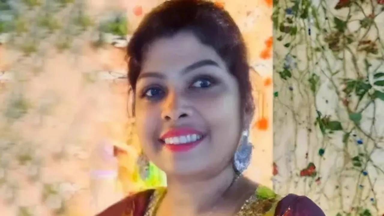 Wedding scammer Reshma: പണമല്ല ലക്ഷ്യം, തട്ടിപ്പ് നടത്തിയത് സ്നേഹം തേടിയാണെന്ന് രേഷ്മ; 12-മത്തെ വിവാഹം കഴിക്കാനുള്ള തയ്യാറെടുപ്പും നടത്തി Wedding scammer Reshma: പണമല്ല ലക്ഷ്യം, തട്ടിപ്പ് നടത്തിയത് സ്നേഹം തേടിയാണെന്ന് രേഷ്മ; 12-മത്തെ വിവാഹം കഴിക്കാനുള്ള തയ്യാറെടുപ്പും നടത്തി
