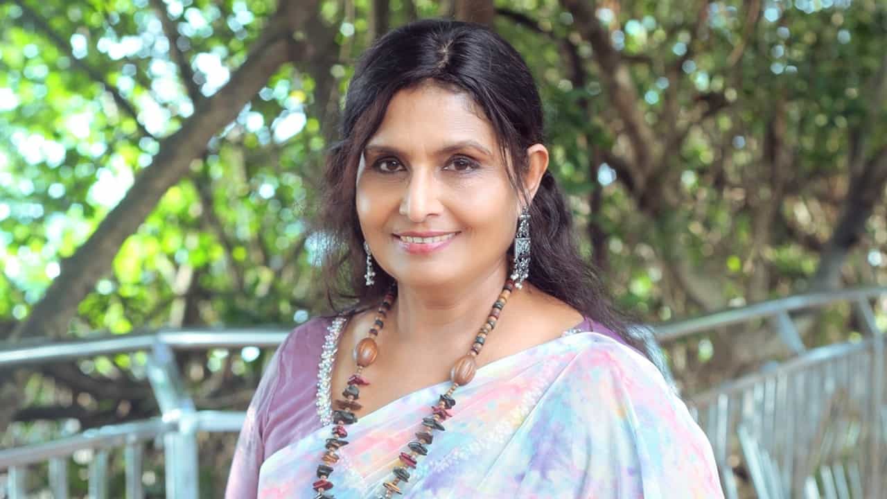 Zeenath: ഇപ്പോഴും ആള്ക്കാര് ഫേസ്ബുക്കില് അങ്ങനെ കമന്റ് ചെയ്യാറുണ്ട്, എന്താണ് അങ്ങനെ പറയുന്നതെന്ന് മനസിലാകുന്നില്ല Zeenath: ഇപ്പോഴും ആള്ക്കാര് ഫേസ്ബുക്കില് അങ്ങനെ കമന്റ് ചെയ്യാറുണ്ട്, എന്താണ് അങ്ങനെ പറയുന്നതെന്ന് മനസിലാകുന്നില്ല