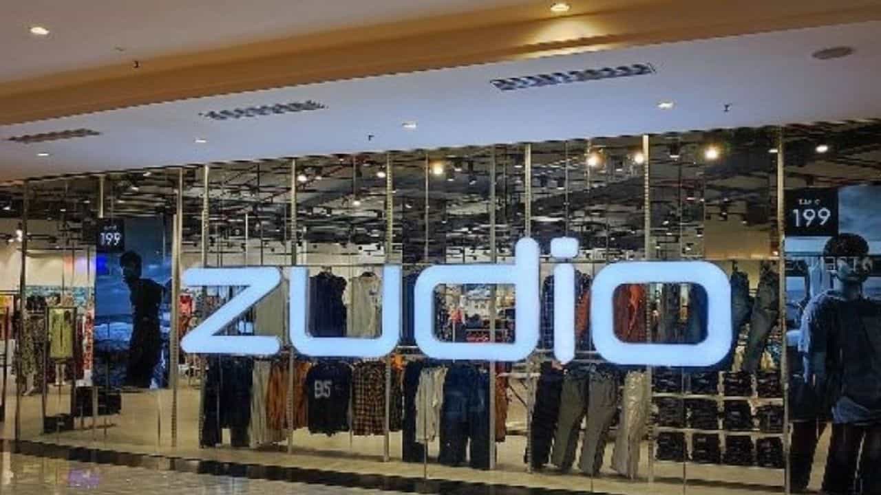 Zudio: പരസ്യമില്ല, വിലക്കുറവുണ്ട്; വിപണി കീഴടക്കി ഇന്ത്യക്കാരന്റെ ദോസ്ത് ആയ സുഡിയോ