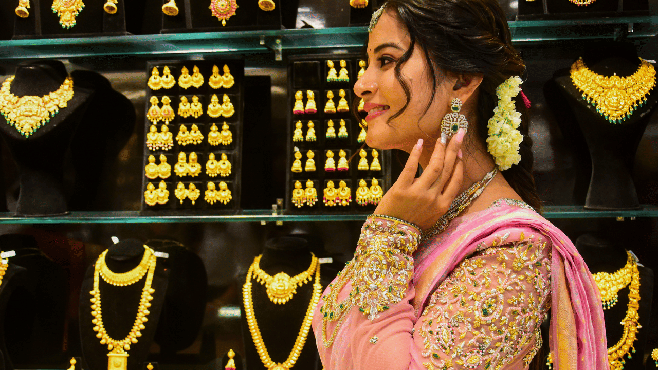 Kerala Gold Rate: ചെറിയൊരാശ്വാസം; സ്വർണവിലയിൽ നേരിയ കുറവ്, ഇന്നത്തെ നിരക്ക് ഇങ്ങനെ..