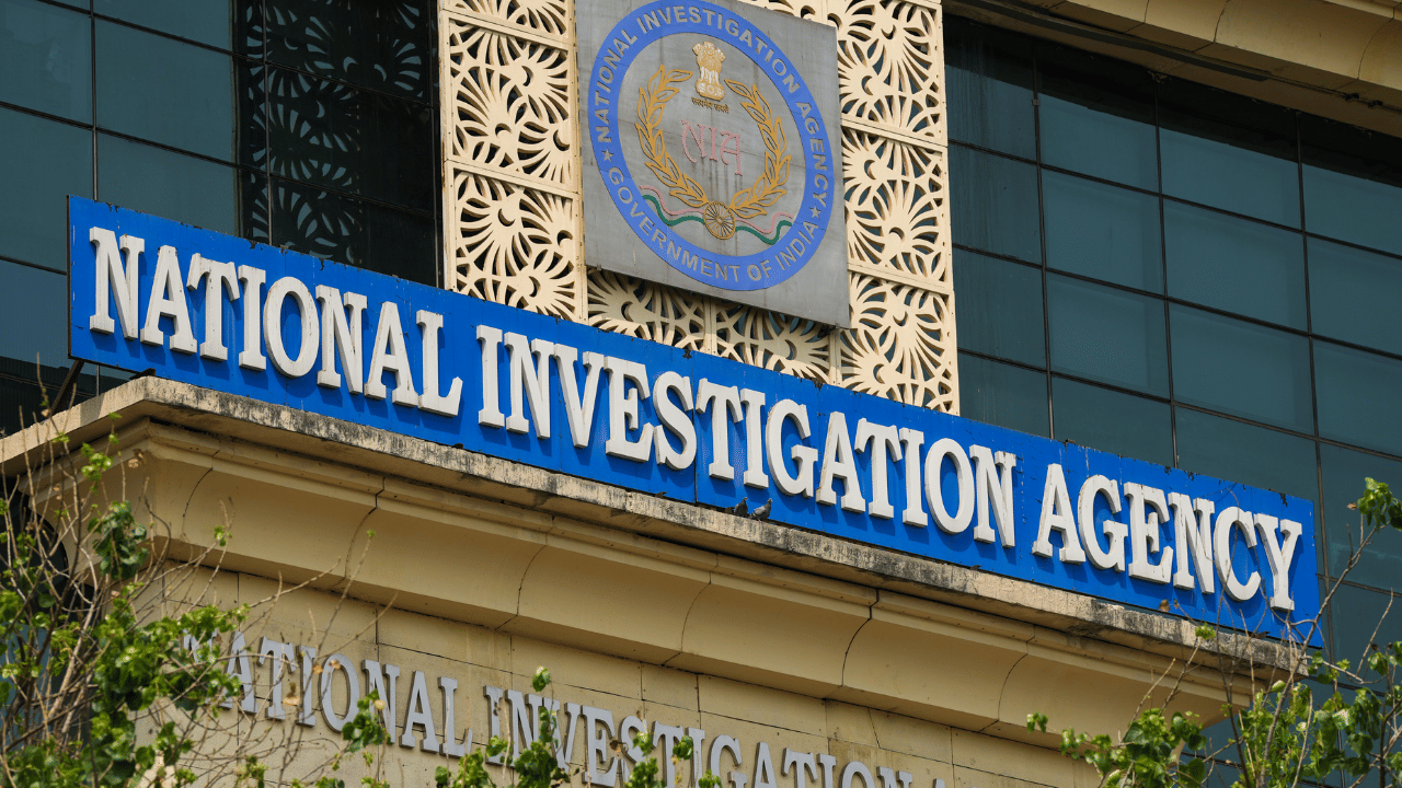 Pakistan spy case: പാകിസ്താനുവേണ്ടി ചാരവൃത്തി; വ്യാപക പരിശോധനയുമായി എൻഐഎ, എട്ട് സംസ്ഥാനങ്ങളിൽ റെയ്ഡ്