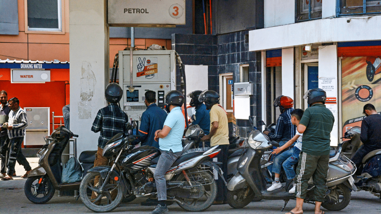 Petrol Pump Toilet: സ്വകാര്യ പെട്രോൾ പമ്പുകളിലെ ശുചിമുറി ഇനി പൊതുജനങ്ങൾ ഉപയോ​ഗിക്കരുത്; ഹൈക്കോടതി