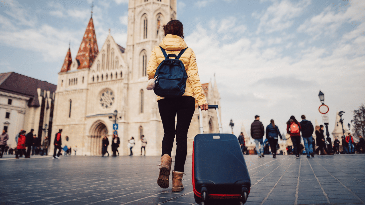 Study Abroad: വിദേശ പഠനത്തിന് തയ്യാറെടുക്കുന്നവരാണോ; ഈ രേഖകൾ കൈവശമില്ലെങ്കിൽ യാത്ര തടസ്സപ്പെട്ടേക്കാം
