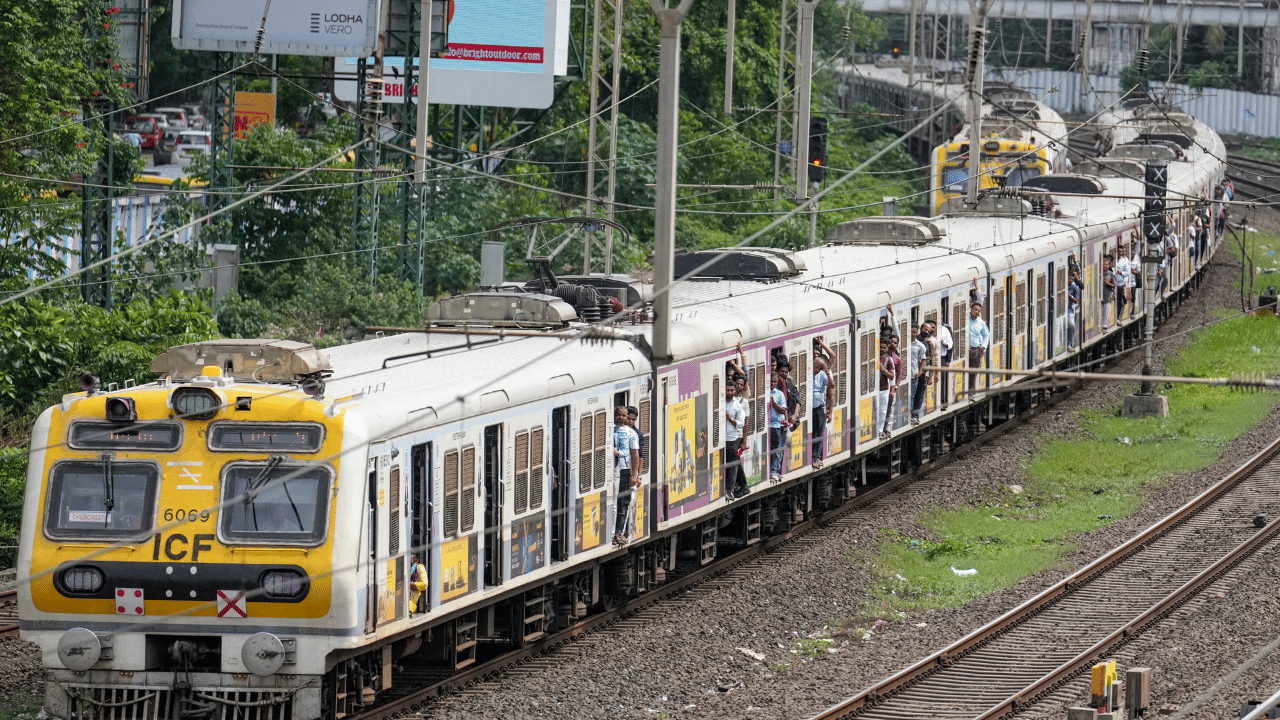 Train ticket Rate : വർഷങ്ങൾക്ക് ശേഷം ആദ്യമായി ടിക്കറ്റ് നിരക്ക് വർധിപ്പിക്കാൻ ഒരുങ്ങി റെയിൽവേ