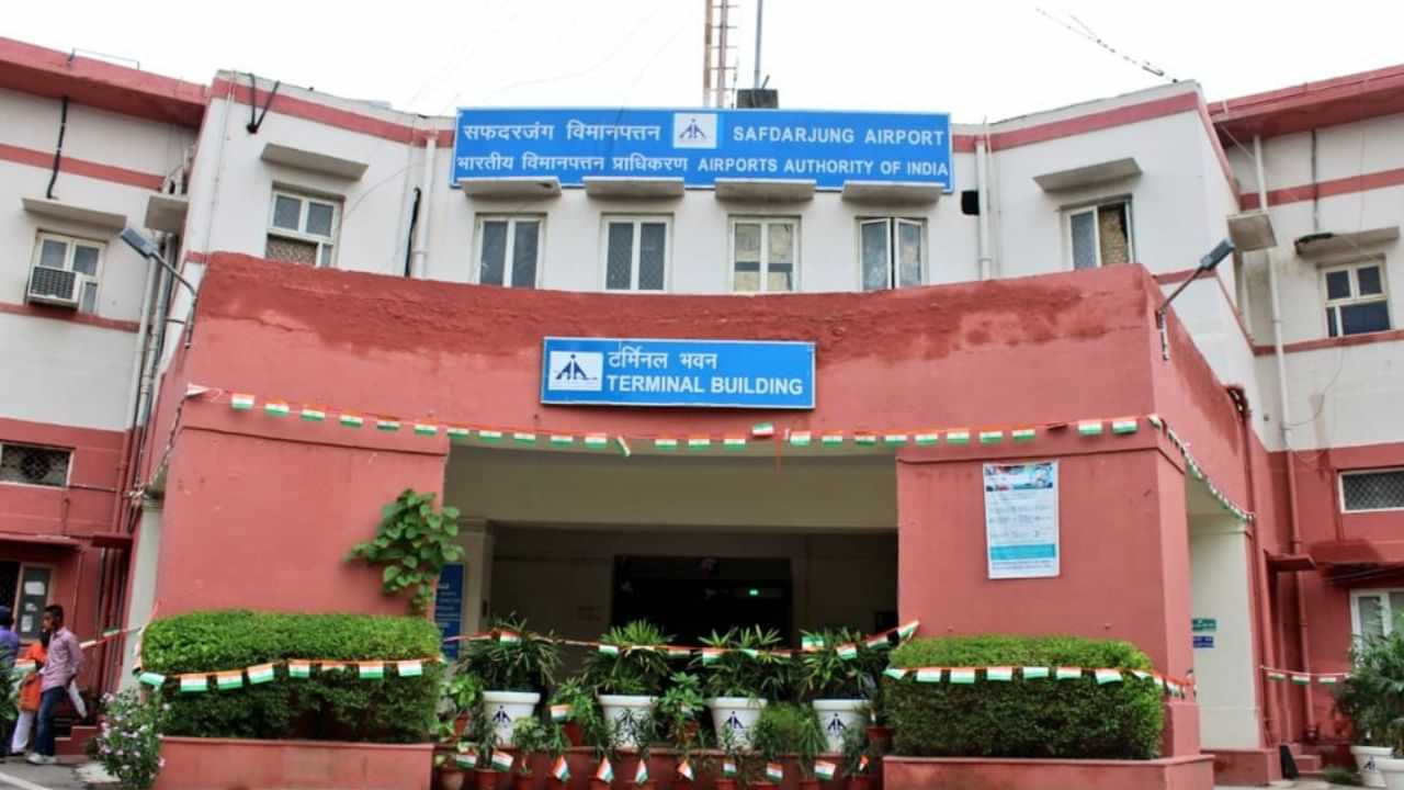 Airport Authority of India Recruitment 2025: എയര്പോര്ട്ട് അതോറിറ്റി ഓഫ് ഇന്ത്യയില് ഒഴിവുകൾ; 1.5 ലക്ഷം വരെ ശമ്പളം, ആർക്കൊക്കെ അപേക്ഷിക്കാം? Airport Authority of India Recruitment 2025: എയര്പോര്ട്ട് അതോറിറ്റി ഓഫ് ഇന്ത്യയില് ഒഴിവുകൾ; 1.5 ലക്ഷം വരെ ശമ്പളം, ആർക്കൊക്കെ അപേക്ഷിക്കാം?