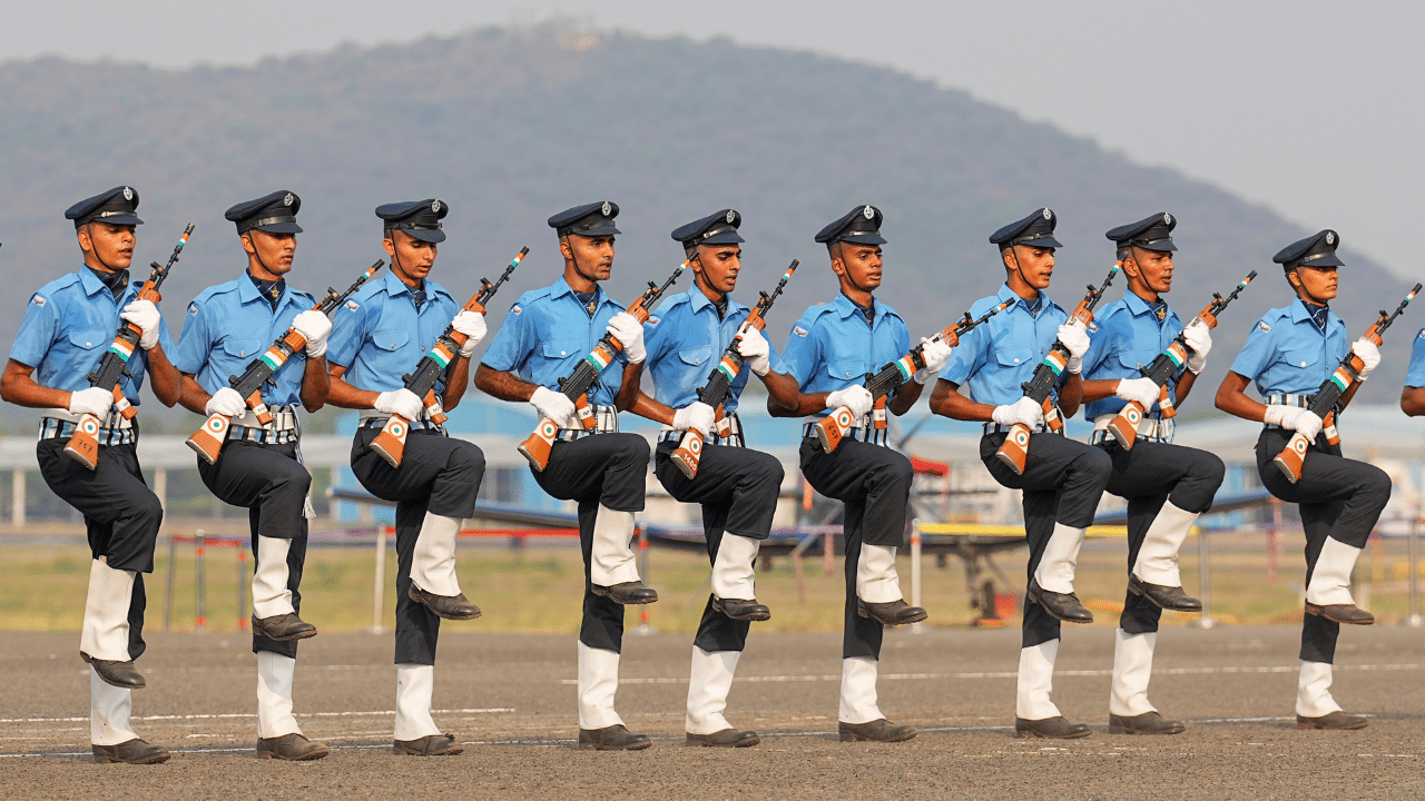 Indian Navy Agniveer Recruitment 2025: വ്യോമസേനയിൽ അഗ്നിവീറാകാം; 40,000 രൂപ വരെ ശമ്പളം, ആർക്കൊക്കെ അപേക്ഷിക്കാം?