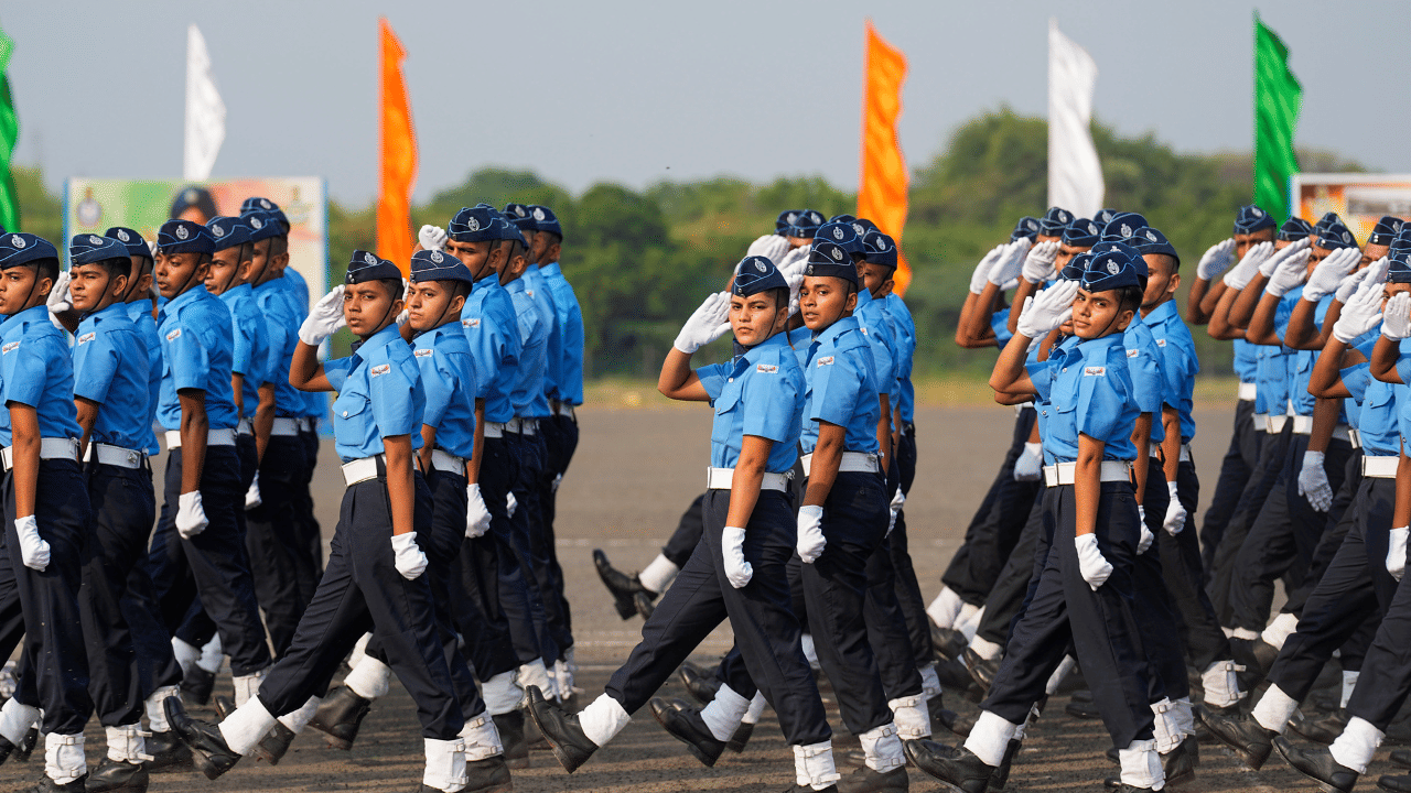 Agniveer Vayu Recruitment 2025: പത്താം ക്ലാസും ഡിഗ്രിയുമുണ്ടോ? ഇന്ത്യൻ വ്യോമസേനയിൽ അഗ്നിവീറാകാം; അപേക്ഷിക്കാം ഇപ്പോൾതന്നെ Agniveer Vayu Recruitment 2025: പത്താം ക്ലാസും ഡിഗ്രിയുമുണ്ടോ? ഇന്ത്യൻ വ്യോമസേനയിൽ അഗ്നിവീറാകാം; അപേക്ഷിക്കാം ഇപ്പോൾതന്നെ