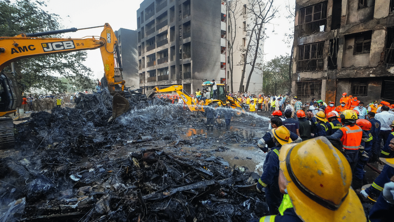 Ahmedabad Plane Crash: ‘രാത്രിയിൽ ഞെട്ടിയുണരും, ഉറങ്ങാൻ കഴിയുന്നില്ല’; വിമാന അപകടത്തിൽ രക്ഷപ്പെട്ട വിശ്വാസ്