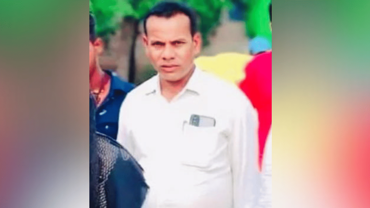 BJP Leader Shot Dead: ബിഹാറിൽ ബിജെപി നേതാവിനെ വെടിവെച്ച് കൊന്നു; പ്രതികൾ ഒളിവിൽ BJP Leader Shot Dead: ബിഹാറിൽ ബിജെപി നേതാവിനെ വെടിവെച്ച് കൊന്നു; പ്രതികൾ ഒളിവിൽ