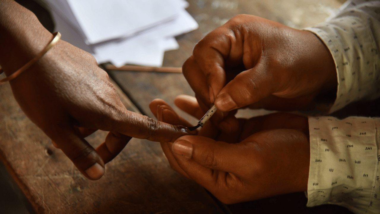 Bihar Model Voter List: ബിഹാർ മാതൃകയിൽ രാജ്യമൊട്ടാകെ വോട്ടർപട്ടിക പരിഷ്കരിക്കാൻ നീക്കം