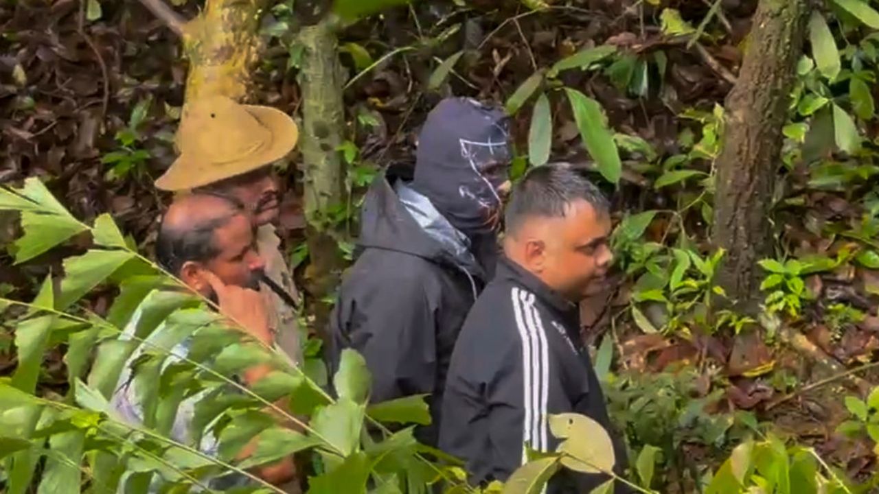 Dharmasthala Mass Burial: മൃതദേഹങ്ങൾ കുഴിച്ചിട്ട 15 സ്ഥലങ്ങൾ തിരിച്ചറിഞ്ഞു; ധർമ്മസ്ഥലയിൽ ഇനി എന്ത്?