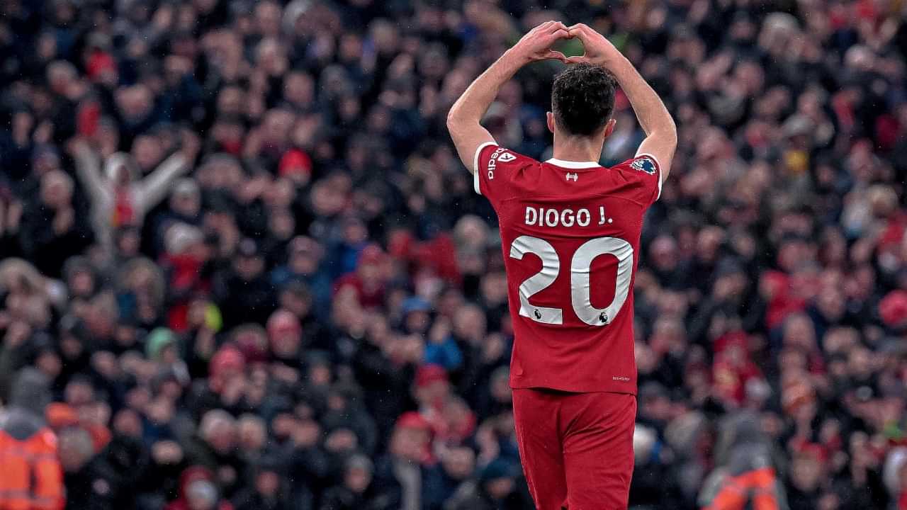 Diogo Jota: ഡിയോഗോ ജോട്ടയ്ക്ക് അമരത്വം നൽകി ലിവർപൂൾ; 20ആം നമ്പർ ജഴ്സി ഇനിയാരും അണിയില്ലെന്ന് സൂചന Diogo Jota: ഡിയോഗോ ജോട്ടയ്ക്ക് അമരത്വം നൽകി ലിവർപൂൾ; 20ആം നമ്പർ ജഴ്സി ഇനിയാരും അണിയില്ലെന്ന് സൂചന