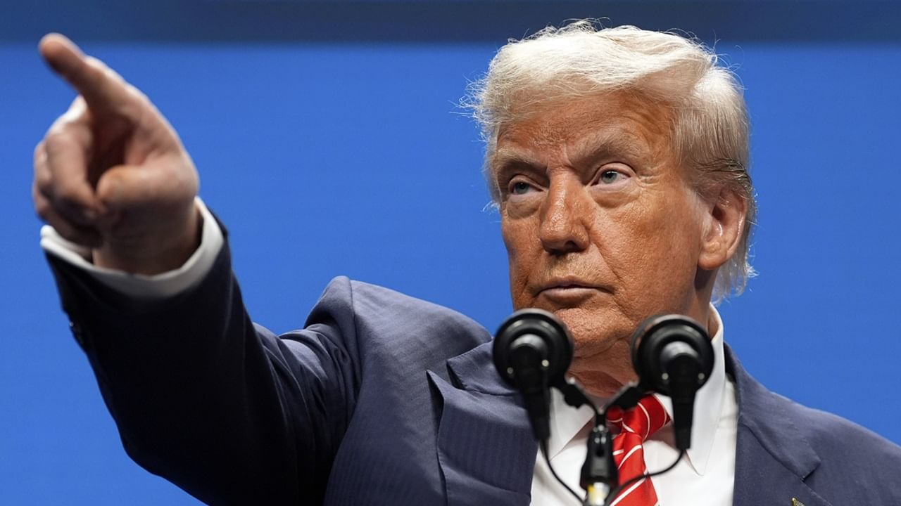 Donald Trump: തീരുവയില്‍ കലിപ്പ് തീരാതെ ട്രംപ്, അടുത്ത പണി കാനഡയ്ക്ക്, ഇറക്കുമതിക്ക് 35% ചുങ്കം