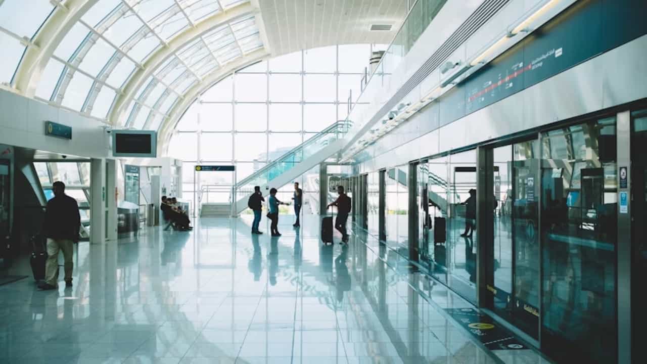 Dubai Airport: ദുബായ് വിമാനത്താവളത്തിൽ ഇനി തിരക്കുപിടിച്ച സമയം; അടുത്ത രണ്ടാഴ്ച ട്രാവൽ പ്ലാനുകൾ ശ്രദ്ധിക്കണമെന്ന് അധികൃതർ