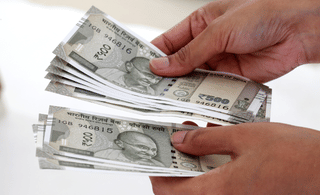 Ujala Success Story: കടം വാങ്ങിയ 5000 രൂപയിൽ നിന്ന് കോടികളുടെ സാമ്രാജ്യത്തിലേക്ക്; ‘നാല് തുള്ളി വെണ്മ’യുടെ കഥ