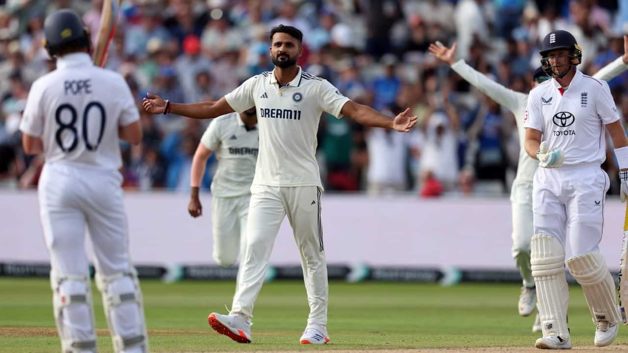 India vs England: പടുകൂറ്റൻ സ്കോറിന് മുന്നിൽ വിറങ്ങലിച്ച് ഇംഗ്ലണ്ട്; 72 റൺസിനിടെ മൂന്ന് വിക്കറ്റ് നഷ്ടം India vs England: പടുകൂറ്റൻ സ്കോറിന് മുന്നിൽ വിറങ്ങലിച്ച് ഇംഗ്ലണ്ട്; 72 റൺസിനിടെ മൂന്ന് വിക്കറ്റ് നഷ്ടം