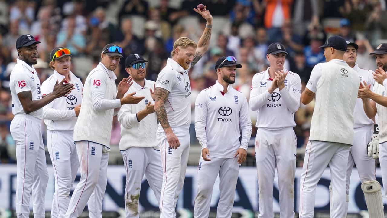 India vs England: ഇന്ത്യന് വാലറ്റത്തിന്റെ നടുവൊടിച്ച് സ്റ്റോക്സും, ആര്ച്ചറും; പിടിമുറുക്കി ക്രൗളിയും ഡക്കറ്റും India vs England: ഇന്ത്യന് വാലറ്റത്തിന്റെ നടുവൊടിച്ച് സ്റ്റോക്സും, ആര്ച്ചറും; പിടിമുറുക്കി ക്രൗളിയും ഡക്കറ്റും