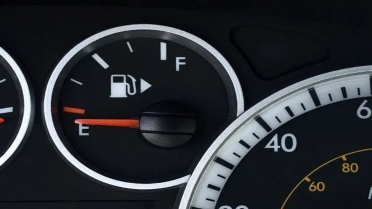 Driving Tips: ഫ്യുവൽ ഇൻഡിക്കേറ്റർ  മിന്നി തുടങ്ങിയാൽ പിന്നെ എത്ര കിലോ മീറ്റർ വണ്ടിയോടും?