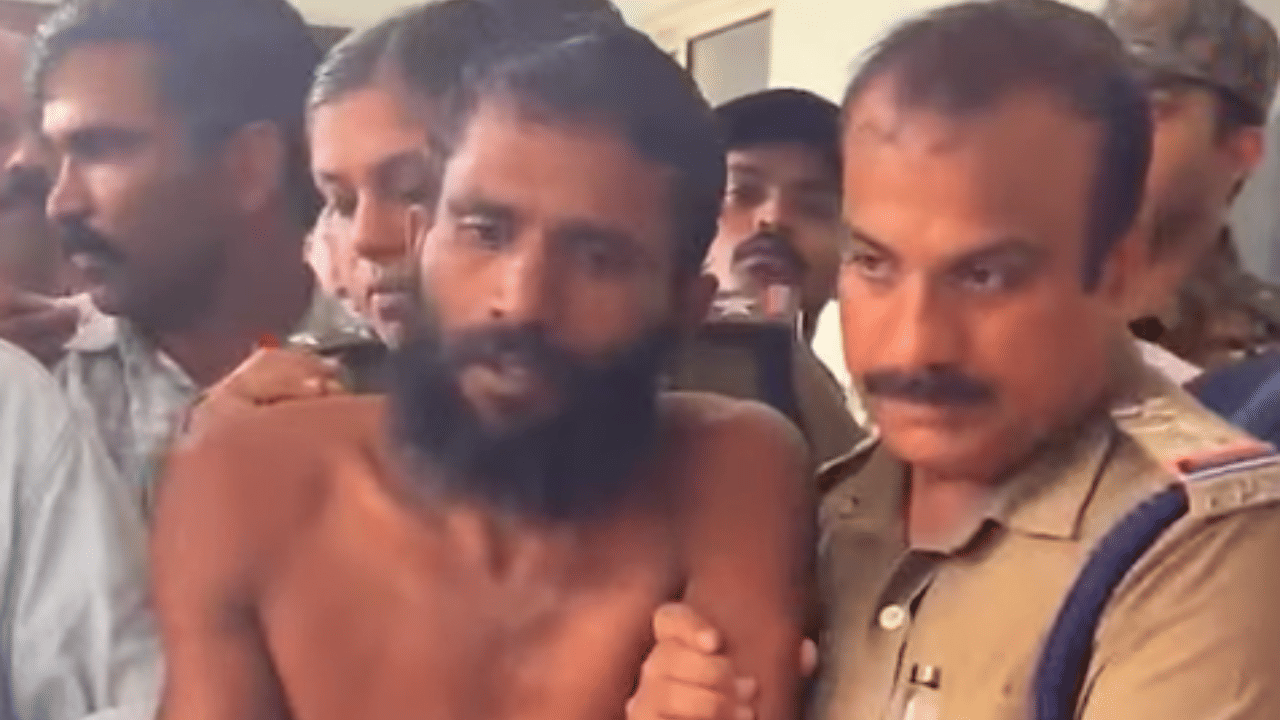 Govindachamy Jail Break: മൂടിപ്പുതച്ച് ഉറക്കം, മെലിയാൻ ചപ്പാത്തി ഡയറ്റ്... പൊളിഞ്ഞത് ​ഗോവിന്ദച്ചാമിയുട 8 മാസത്തെ പ്ലാൻ