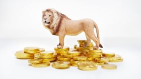 ഡോളറിനെതിരെ രൂപയുടെ മൂല്യം 100 ആയാല്‍ സ്വര്‍ണവില എത്രയാകും?